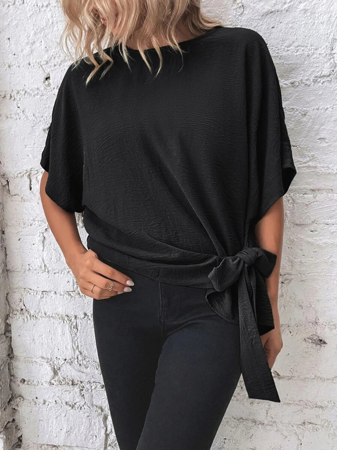 Knotted Round Neck Half Sleeve Blouse